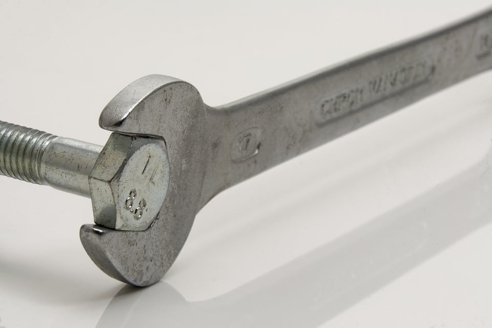 You are currently viewing The Shocking Truth About DIY Electrical Work and the Importance of Professional Handymen